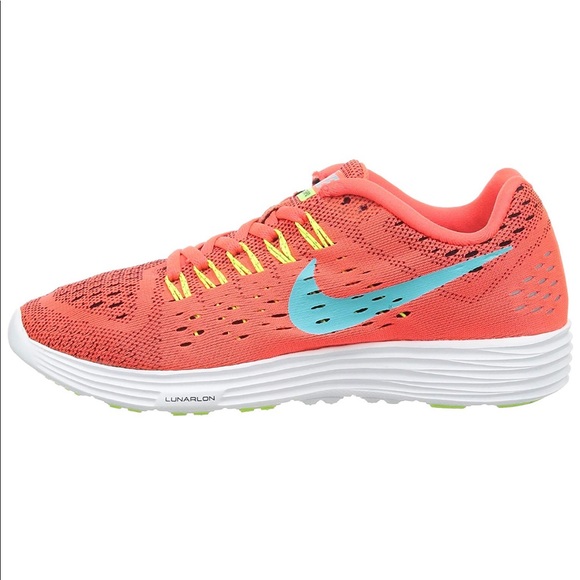 nike lunartempo 3